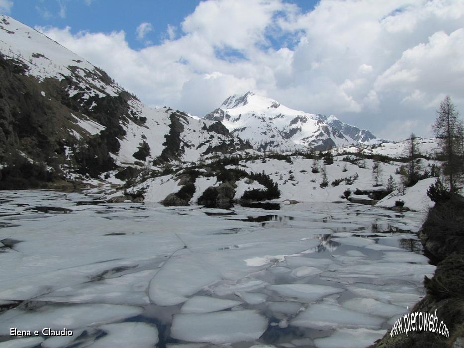 24 Lago del Becco ghiacciato.JPG